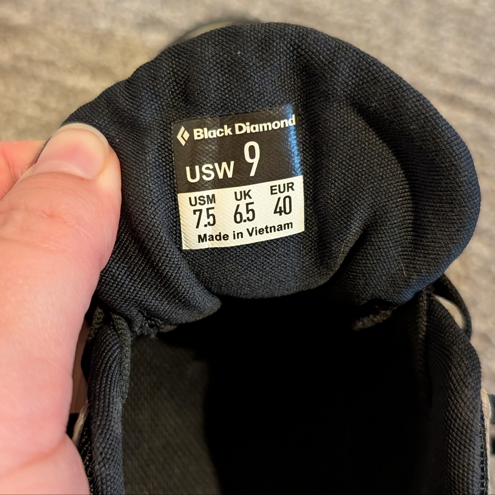 Black Diamond Women's Beige and Black Sneakers - Picture 8 of 9